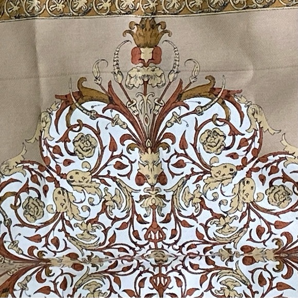 The Rack women square beige floral vintage head scarf. Used condition. - Picture 11 of 12